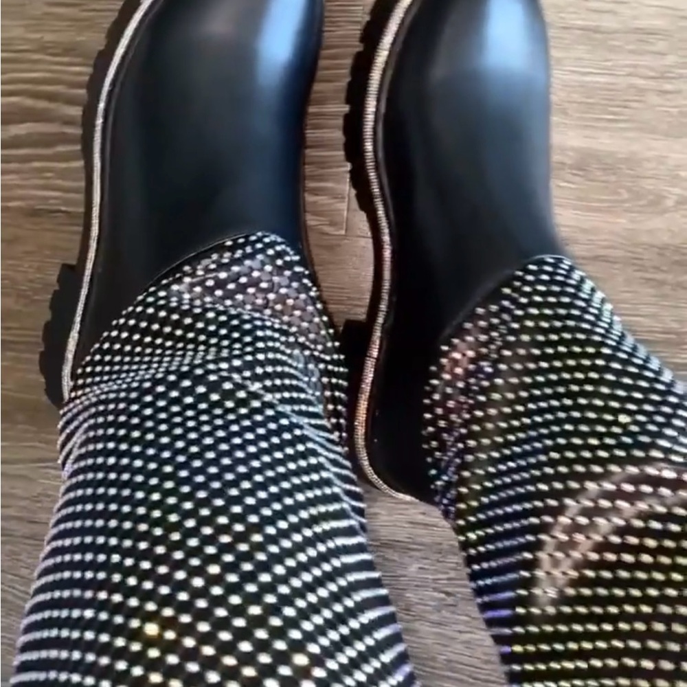 Stylish Black Shoes - Picture 4 of 4